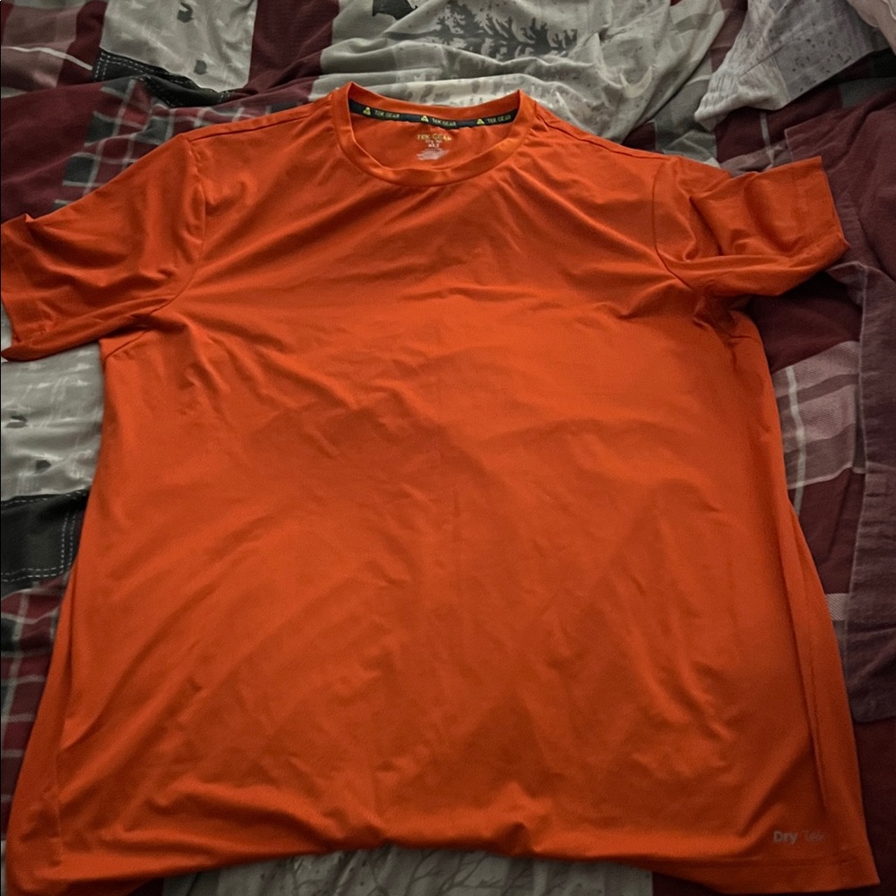 Men's Orange Tek-Gear Tee shirt in XL-T